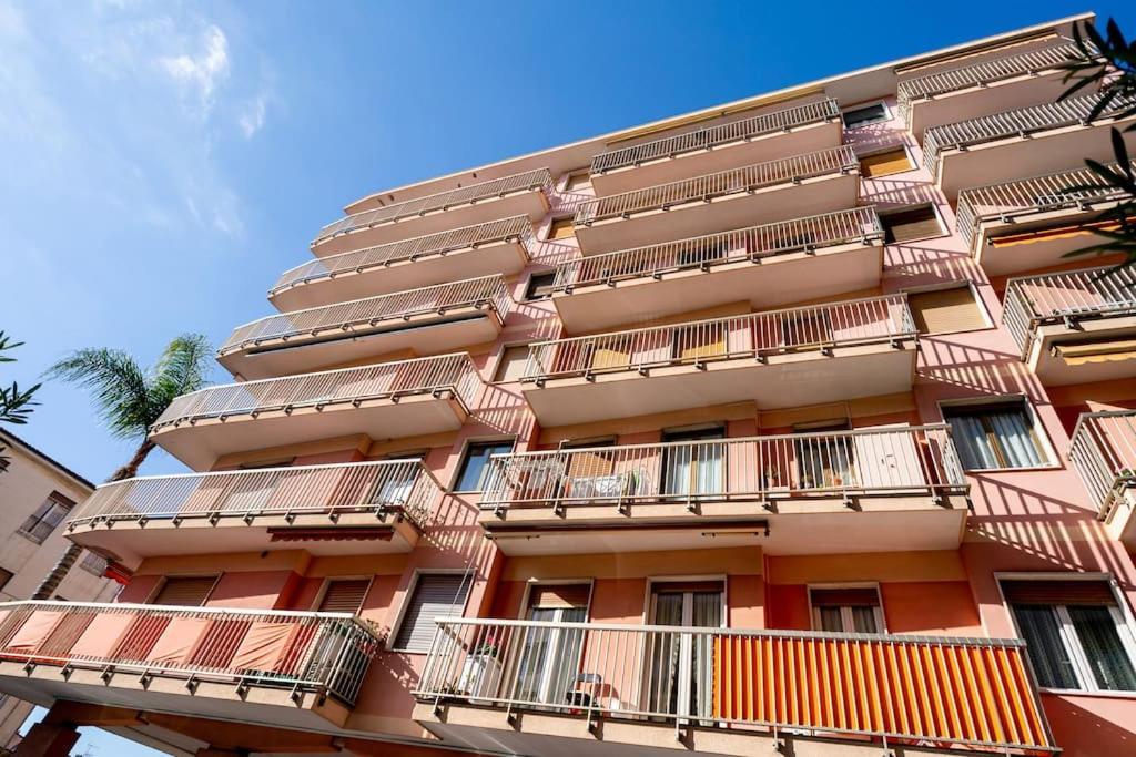 Artpartment - 2 Camere - Wifi - Garage Vallecrosia Exterior foto